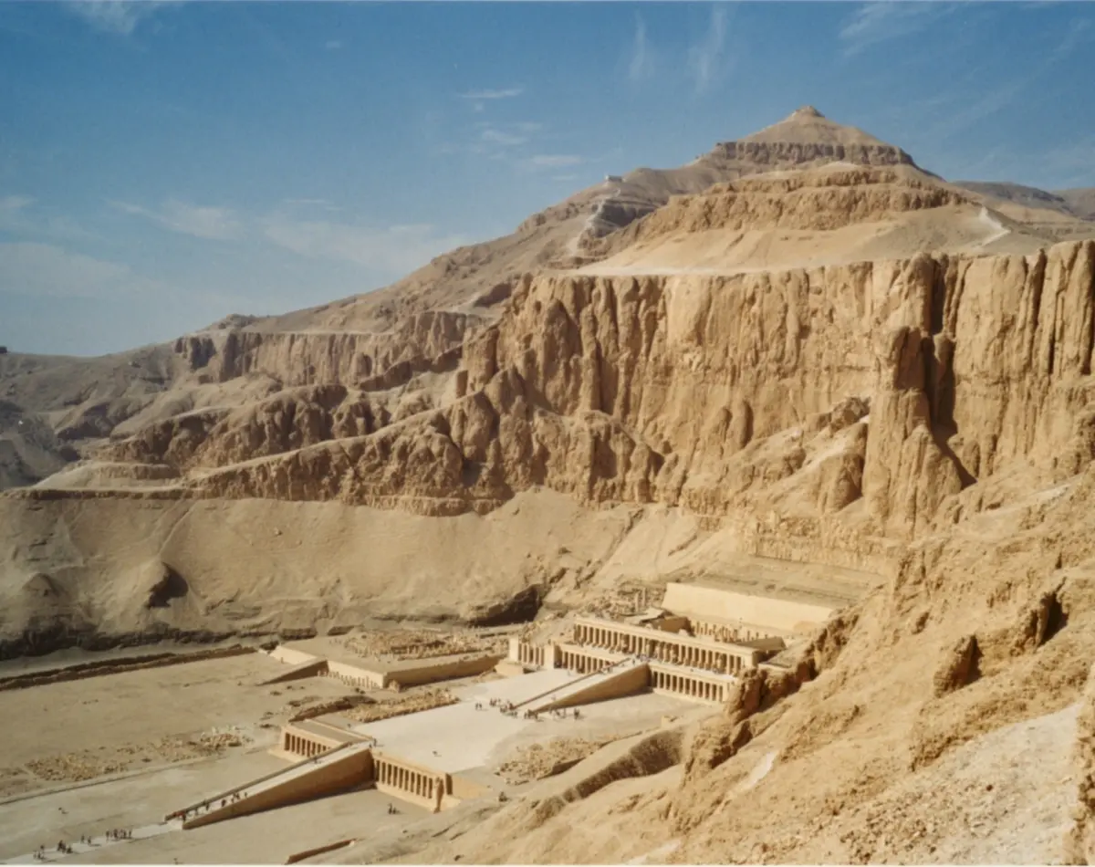 Central ramp and colonnades at the mortuary temple