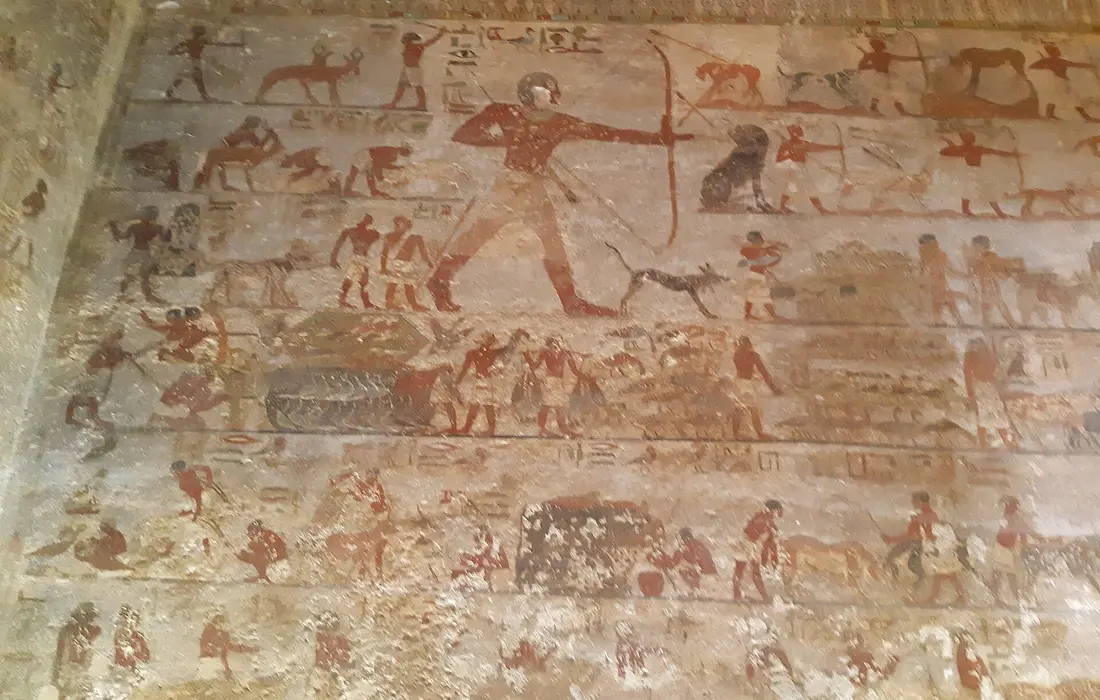 Tombs in Egypt: ancient wrestling paintings inside the Beni Hassan tombs