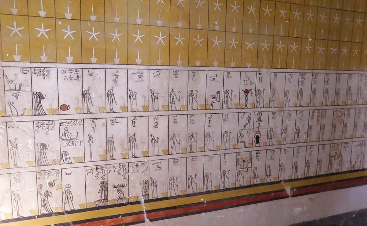 Painted Amduat walls inside the burial chamber of Thutmose III tomb KV34