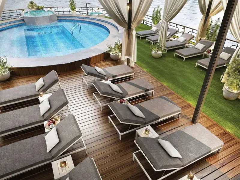 Liberty cruise sun deck pool